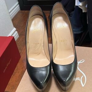 Christian Louboutin Daffodile 160 black leather heels. Size 39. Comes w box/bag